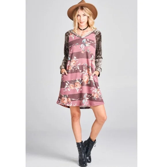 "The Haven" Colorblock Floral Velvet Sleeve Dress with Pockets! - Picture 2 of 3